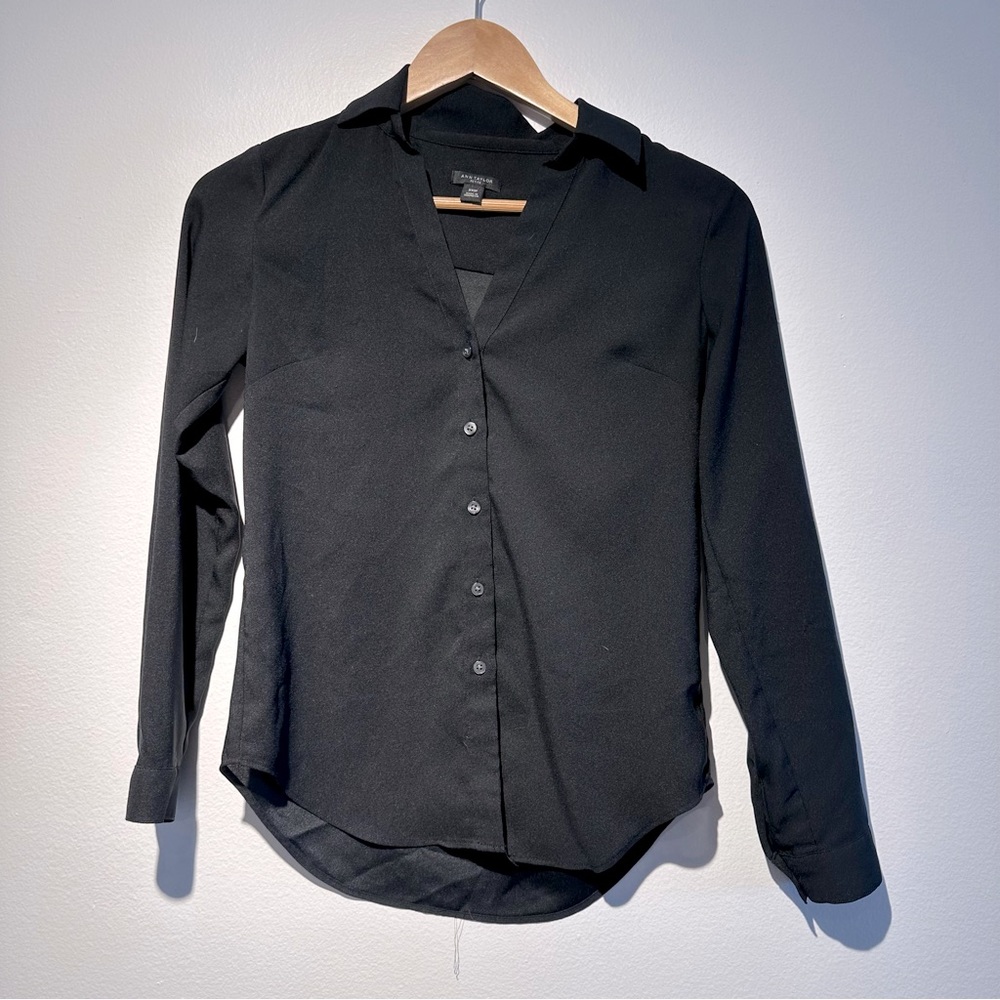 Ann Taylor petite essentials shirt in black